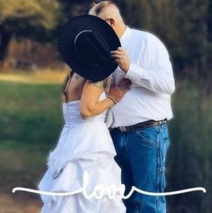 Meet your Posher, Connie